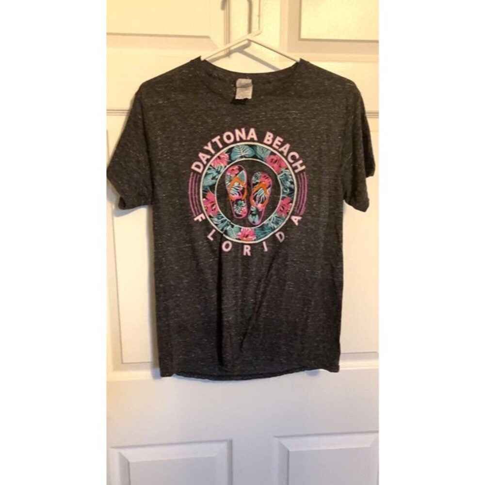Vintage-Style Daytona Beach Florida Souvenir T-Shirt medium